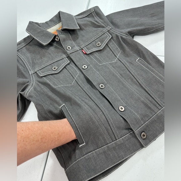 Levi's Big Boys' Classic Grey Denim Trucker Jacket Youth Medium 10-12 - Picture 6 of 11